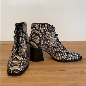 Labucq snakeskin leather boots